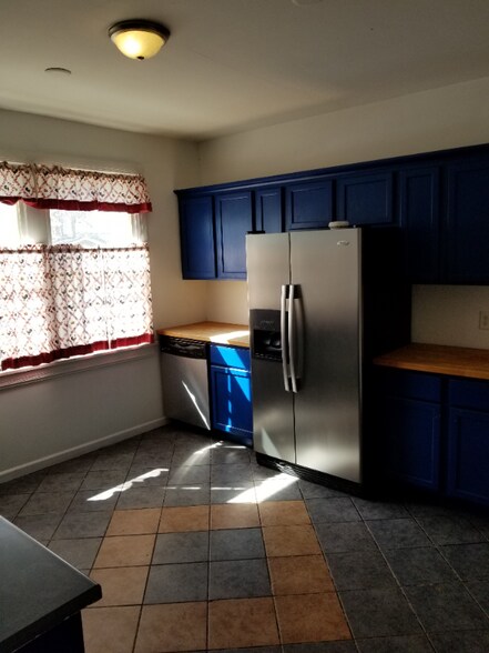 Building Photo - 777-779 Hague Ave