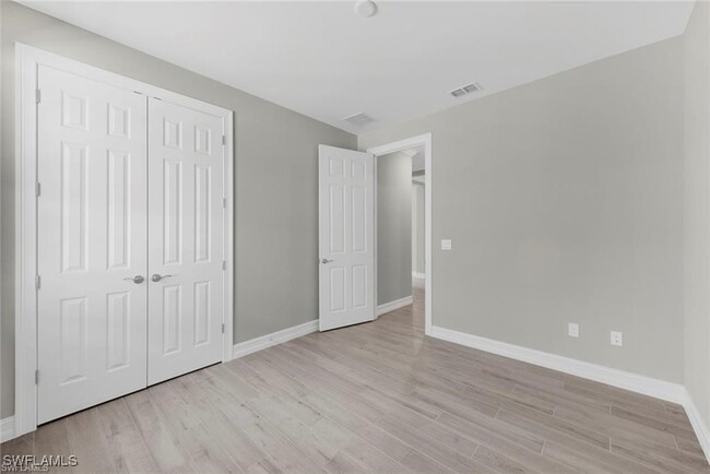 Building Photo - 319 Tamarindo Ln