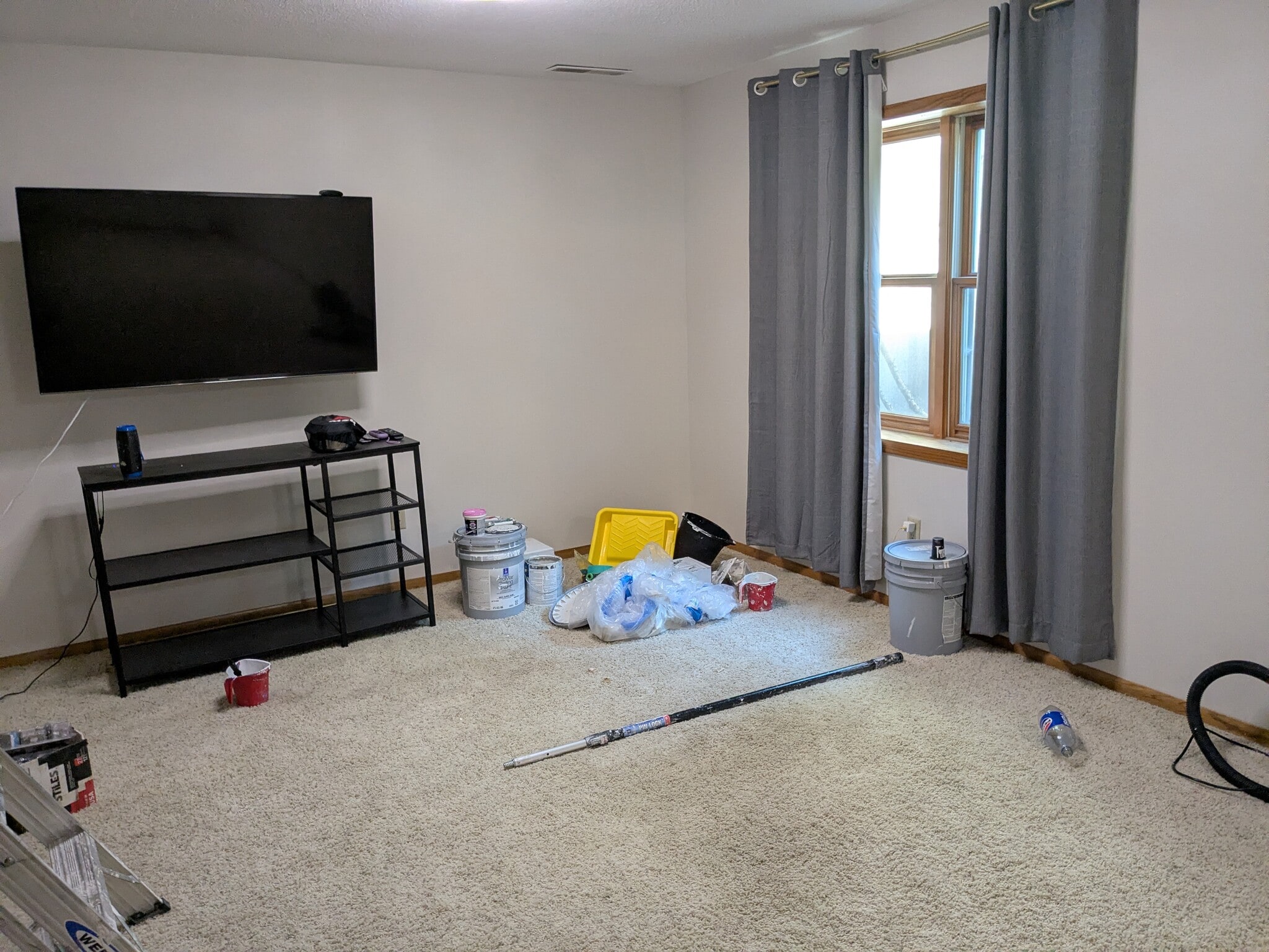 Building Photo - 2047 S Ridge Dr