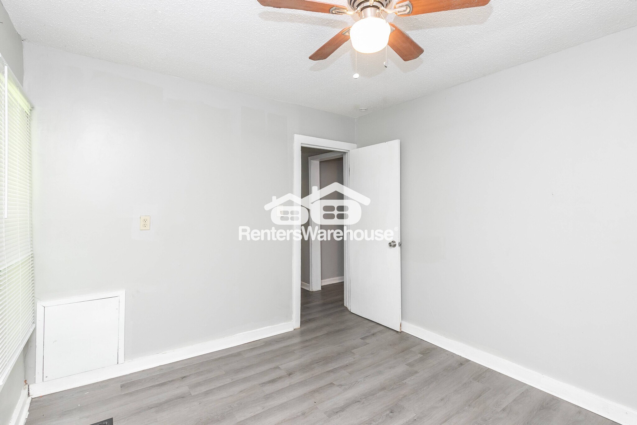 Building Photo - 808 S Grand Ave