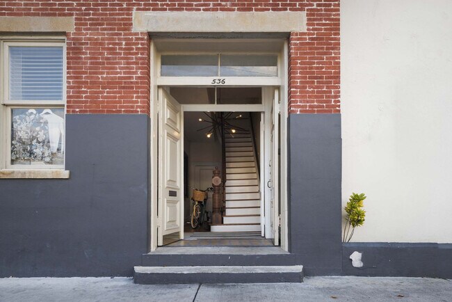 Building Photo - 536 Fleming St