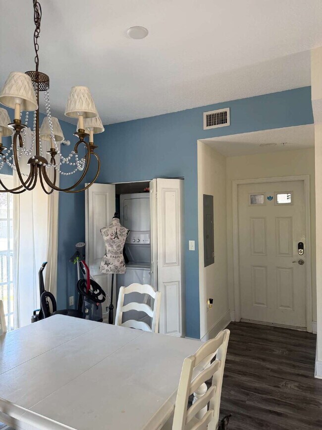Building Photo - Spectacular 2/2.5 Condo in the Oldsmar Galleria Town Center Lifestyle