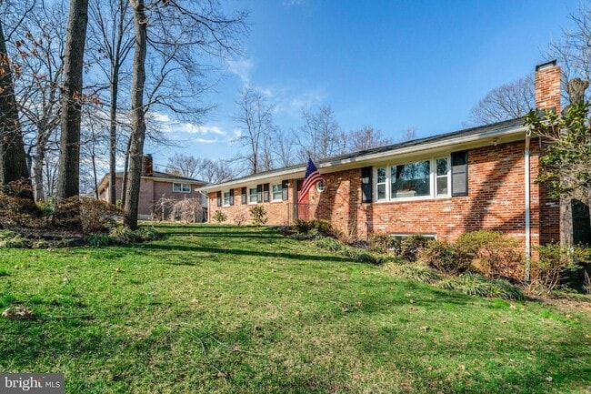 Building Photo - 6608 Spring Valley Dr