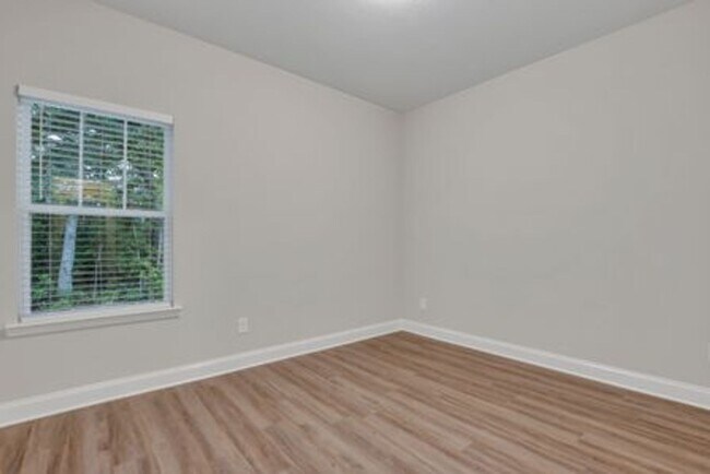 Building Photo - 120 B Smithfield Dr