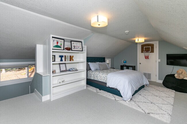 Bedroom #4 - 5505 Waterbury Rd