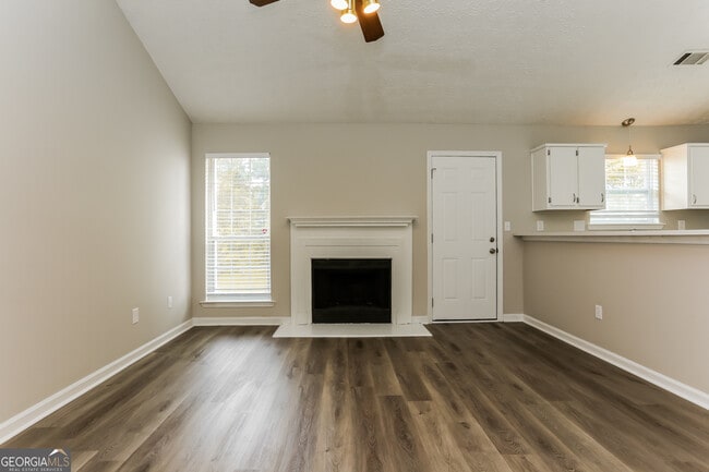 Building Photo - 1275 Avery Dr