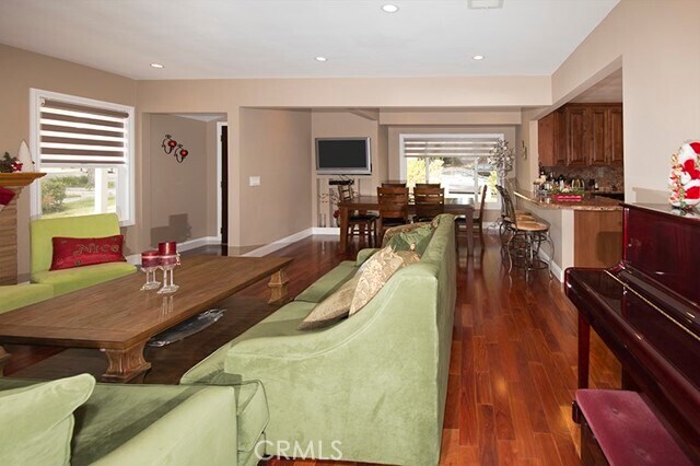 Building Photo - 3238 Montrose