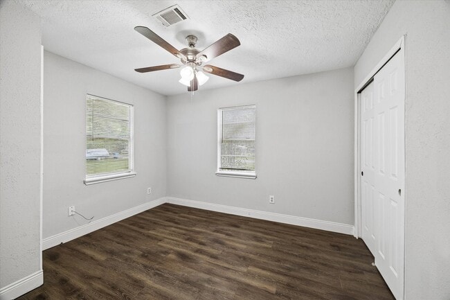Building Photo - 21197 Live Oak St