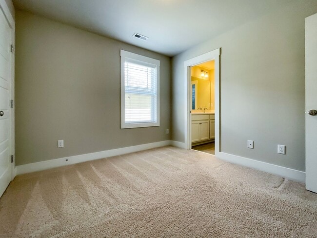 Building Photo - Modern Luxury in the Heart of Briar Chapel – Walk to Everything! (flexible move-in)