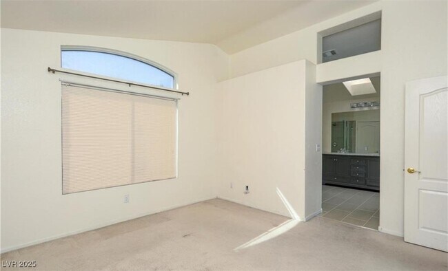 Building Photo - 135 Pebble Ridge Rd