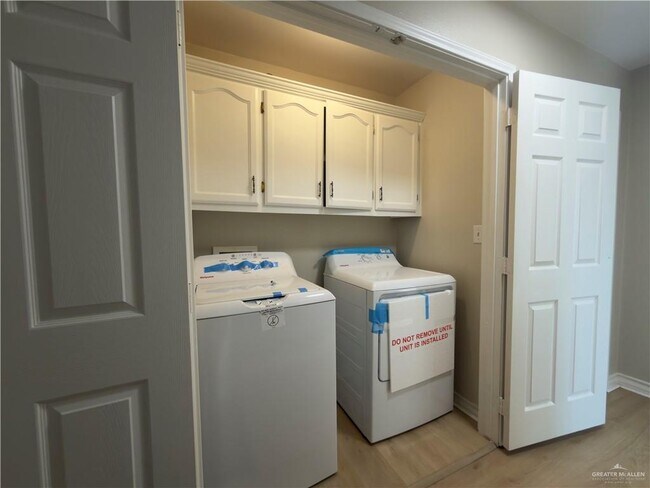 Building Photo - 19 Sumpter Ct