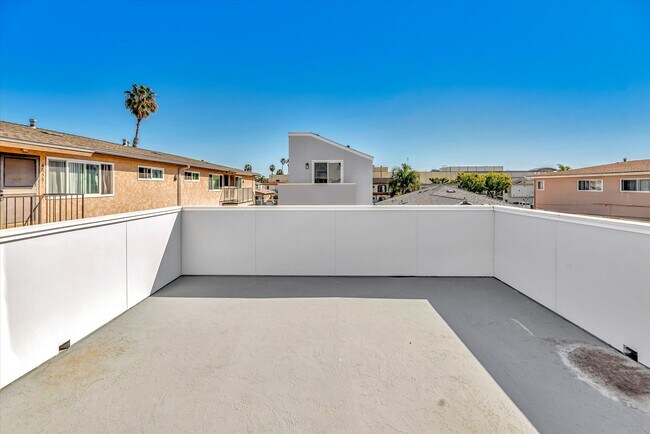 Building Photo - 4050 Cherokee Ave