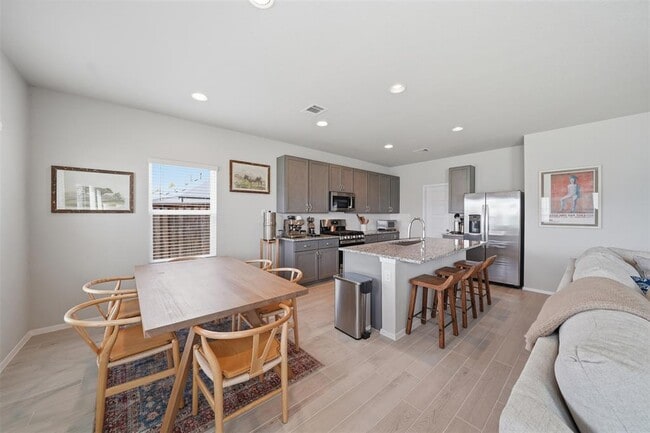 Building Photo - 641 Running Creek Dr