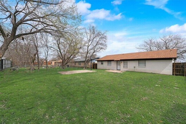 Building Photo - 4809 Jordan Park Dr