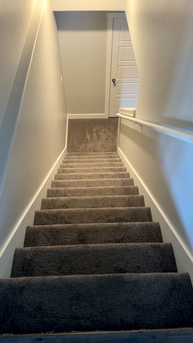 Building Photo - 169 E Ridgeline Wy