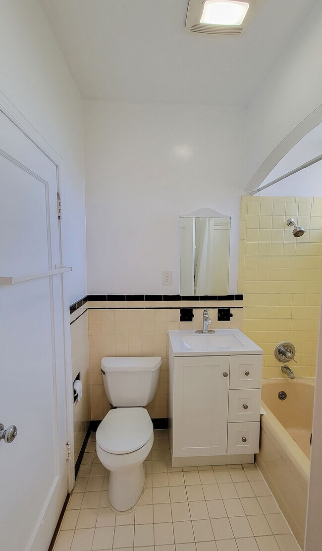 Bathroom - 390 31st Ave