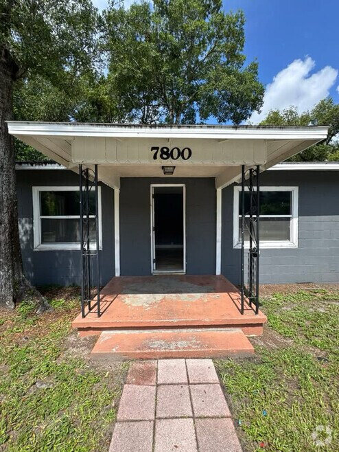 Building Photo - 7800 Rose Ave