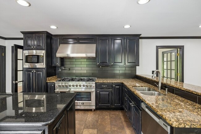 Building Photo - 326 Draper Cir