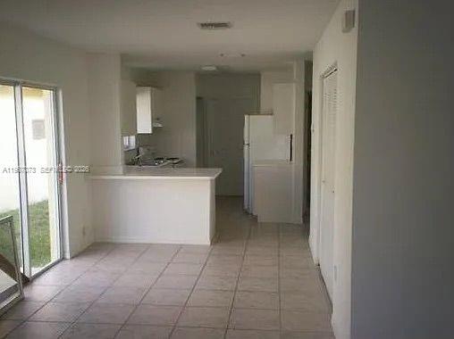 Building Photo - 937 SW 8th Pl