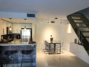 Building Photo - 665 NW 85th Pl