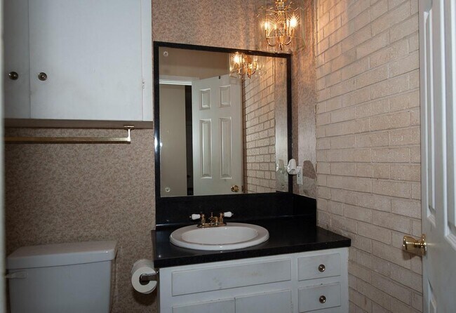 Building Photo - 7303 Grand Canyon Dr