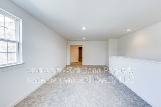 Building Photo - 7284 Ludlow Dr