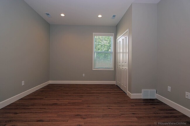 Building Photo - 1735 Dunklin St