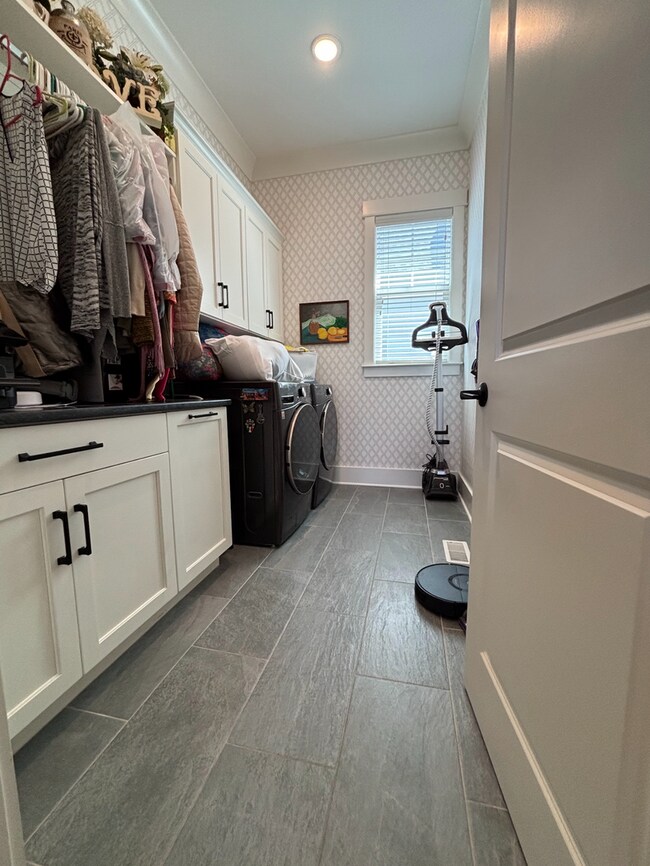 Building Photo - Home in Brookberry Farms community