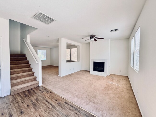 Building Photo - Available Now-Lovely Two Story Home!  Make it yours!