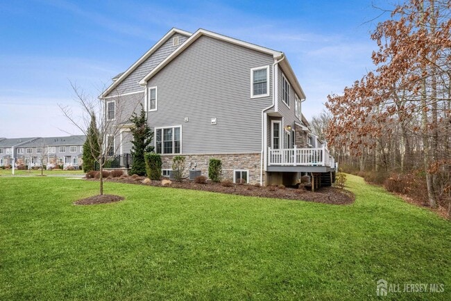 Building Photo - 2 Gonzalez Dr