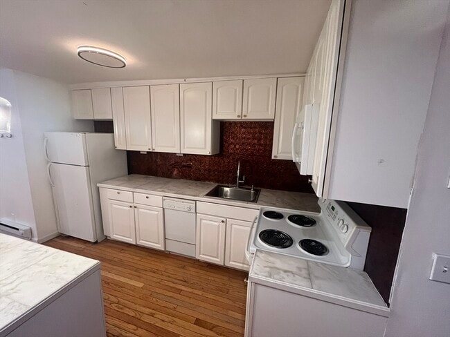Building Photo - 88 E Brookline St