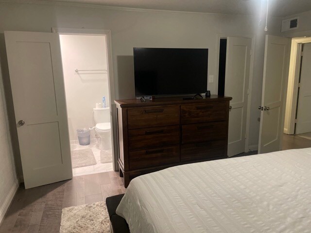 Building Photo - 7829 Royal Ln