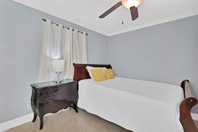 Building Photo - 209 N Texas Dr