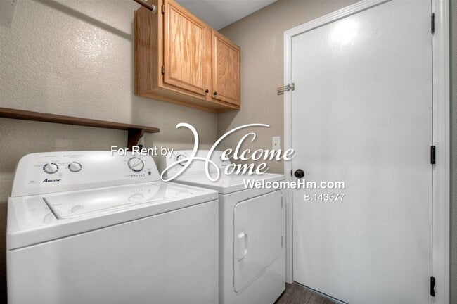 Building Photo - 3943 Aspendale Dr