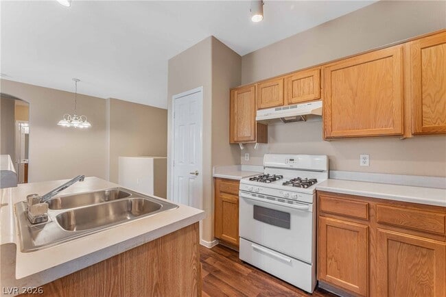 Building Photo - 6409 Stone Dry Ave