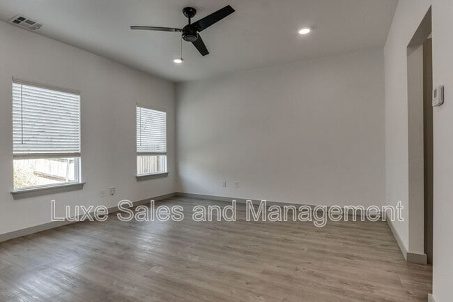 Building Photo - 7907 NW 135th Terrace