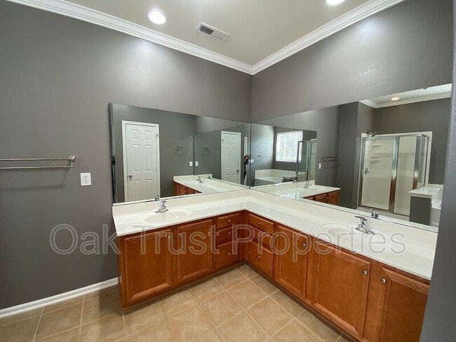 Building Photo - 3019 Candela Grove Dr
