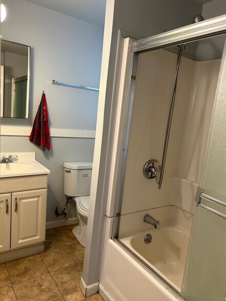 Building Photo - 1557 D St