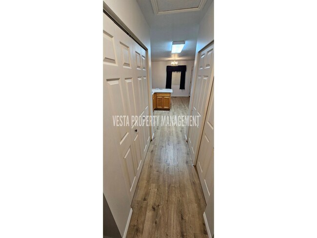 Building Photo - 981 Hudson St