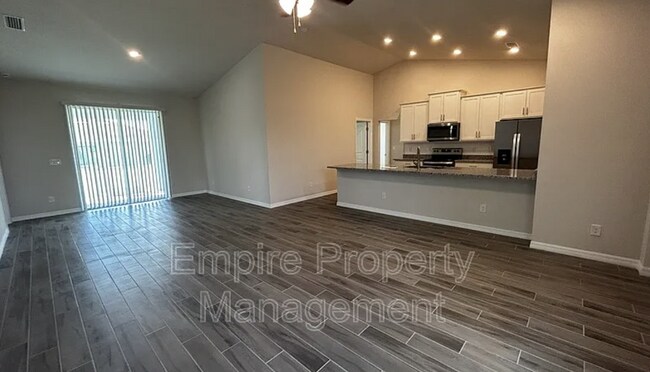 Building Photo - 4 Bedroom 2 bathroom 3 Car Garage NE Cape ...