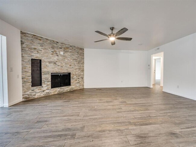 Building Photo - 6312 Overcourt Manor