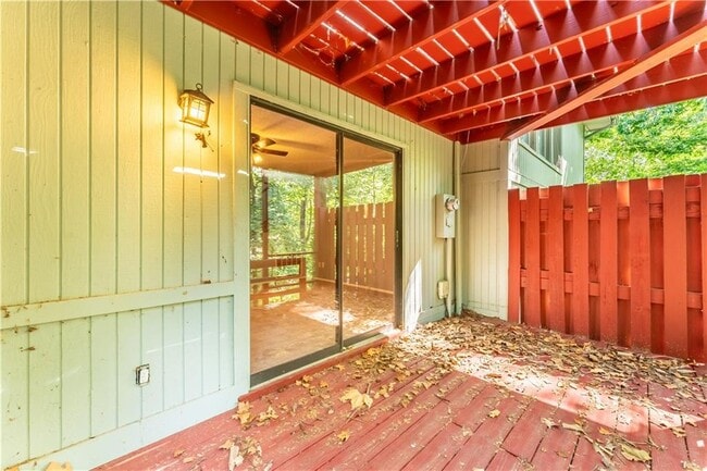 Building Photo - 26 Dogwood Cir