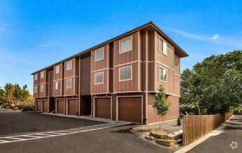 Building Photo - rev139