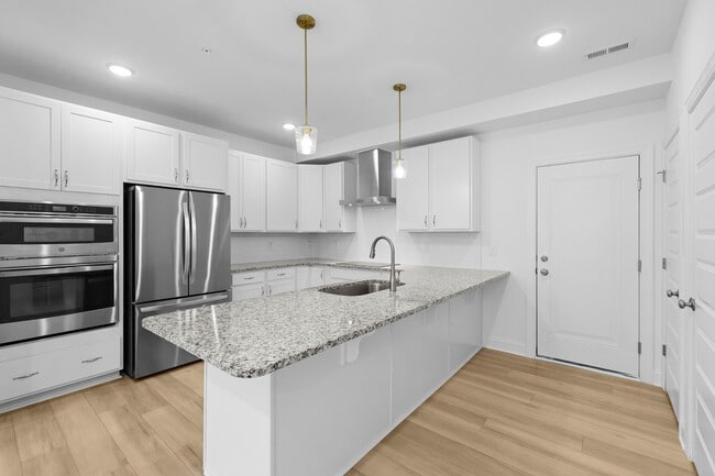 Building Photo - 1206 Coach Sta Aly