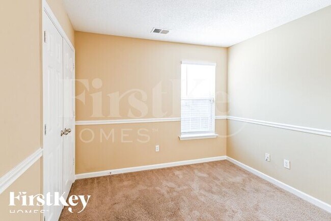 Building Photo - 852 Parham Cir