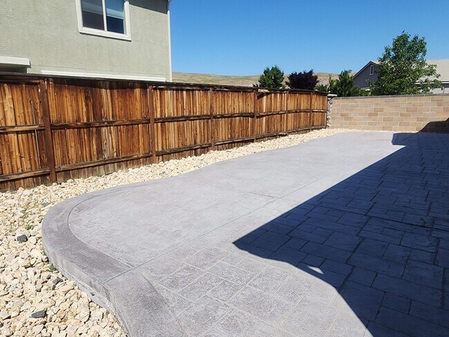 Building Photo - Beautiful home in Kiley Ranch.