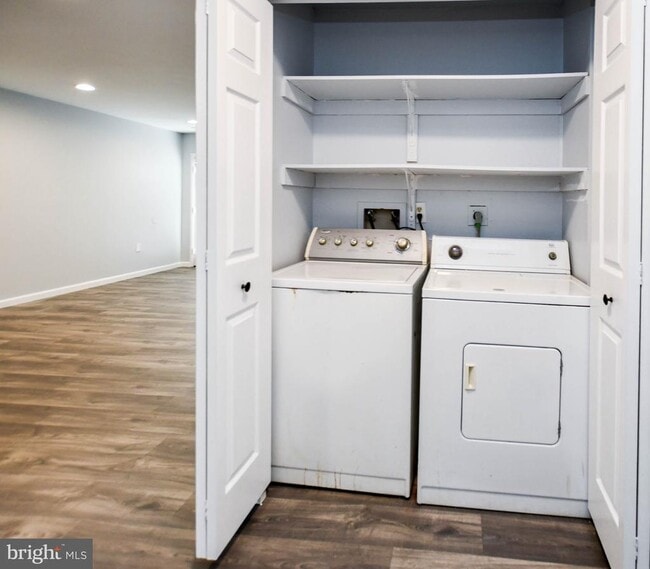 Building Photo - 7316 Cipriano Springs Dr