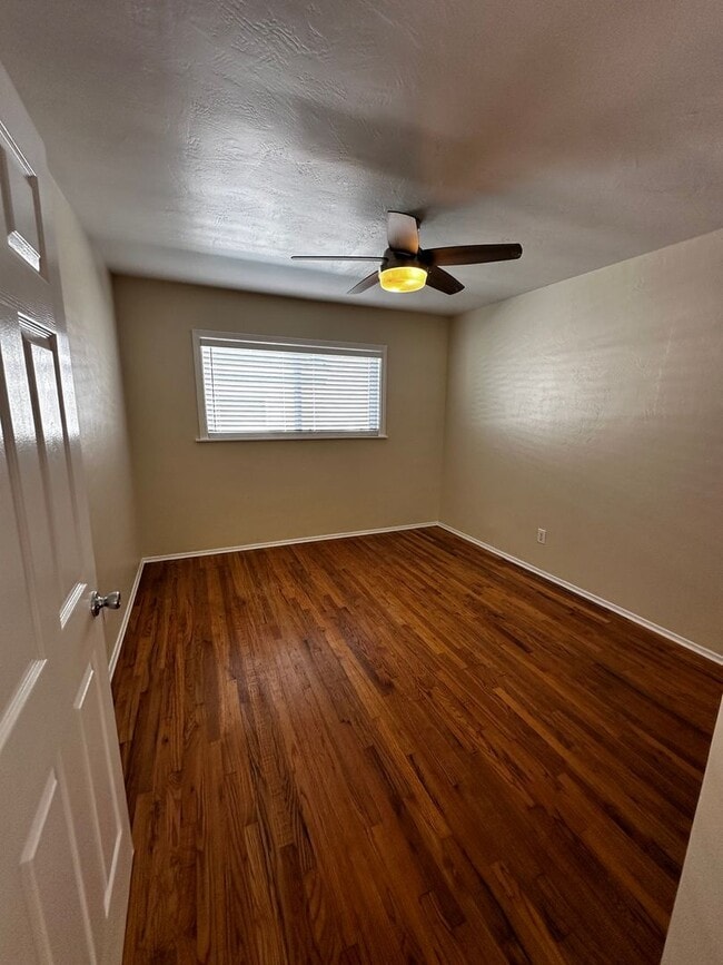 Building Photo - SILVER STRAND BLVD DUPLEX