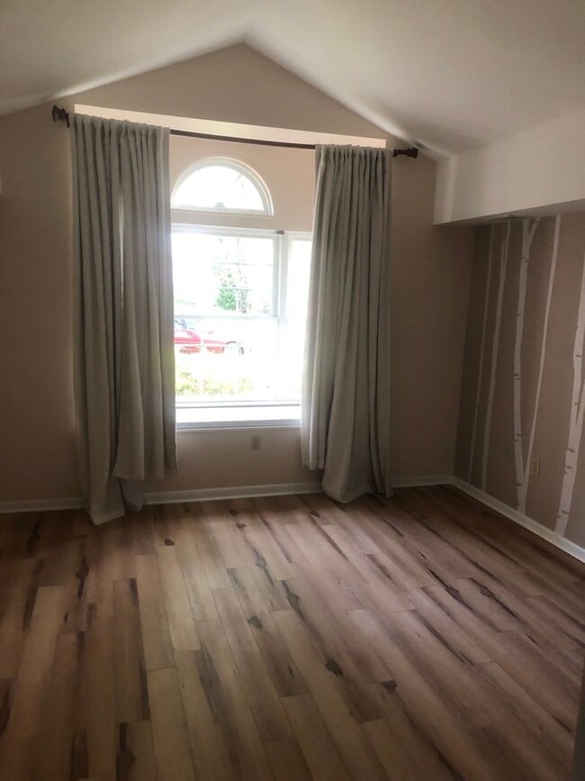 Building Photo - Perkasie 3 Bd / 2 Bath Twin