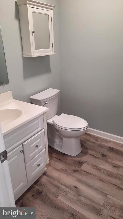 Building Photo - 618 Colonial View Rd